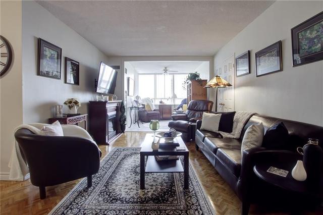 908 - 5 Lisa Drive, Condo with 3 bedrooms, 2 bathrooms and null parking in Brampton ON | Image 8