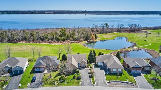 10 Crescent Moon Lane, House detached with 2 bedrooms, 3 bathrooms and 8 parking in Kawartha Lakes ON | Image 28