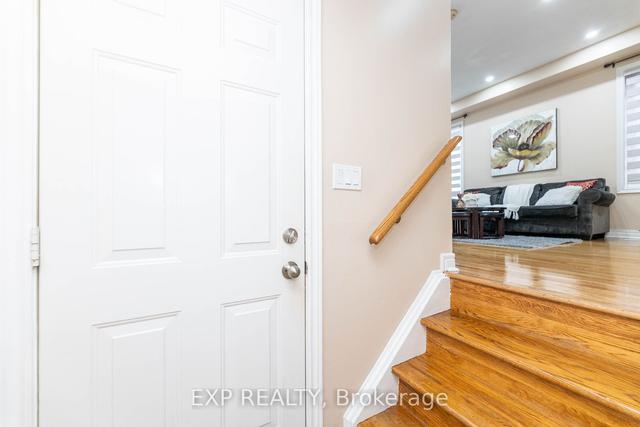 16 Ashdale Rd, House semidetached with 3 bedrooms, 3 bathrooms and 4 parking in Brampton ON | Image 20