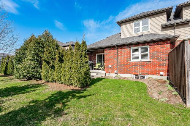 30 Katemore Dr, Townhouse with 2 bedrooms, 3 bathrooms and 2 parking in Guelph ON | Image 16