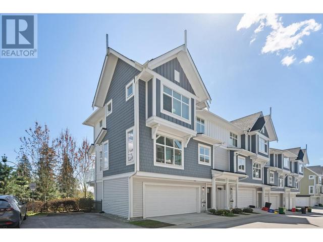 601 - 11295 Pazarena Place, House attached with 3 bedrooms, 3 bathrooms and 2 parking in Maple Ridge BC | Image 32