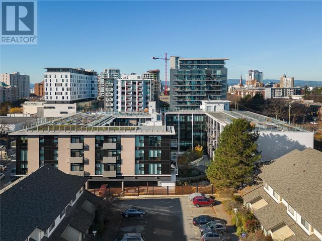 s316 - 1411 Cook St, Condo with 3 bedrooms, 2 bathrooms and 1 parking in Victoria BC | Image 3
