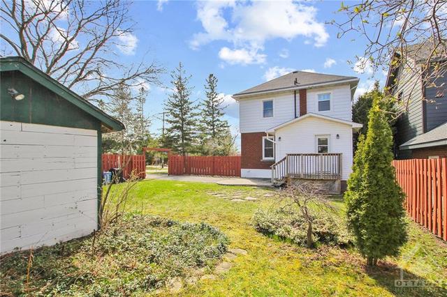 445 Hartleigh Avenue, House detached with 3 bedrooms, 2 bathrooms and 3 parking in Ottawa ON | Image 28