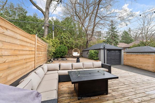 89 Riverview Gdns, House detached with 3 bedrooms, 2 bathrooms and 3 parking in Toronto ON | Image 19