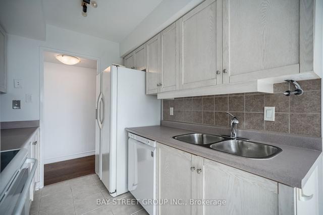 1710 - 1333 Bloor St N, Condo with 3 bedrooms, 2 bathrooms and 1 parking in Mississauga ON | Image 13