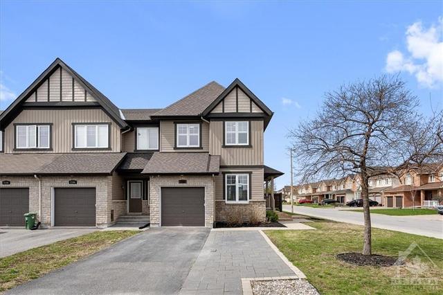 2192 Descartes Street, Townhouse with 3 bedrooms, 4 bathrooms and 3 parking in Ottawa ON | Image 1