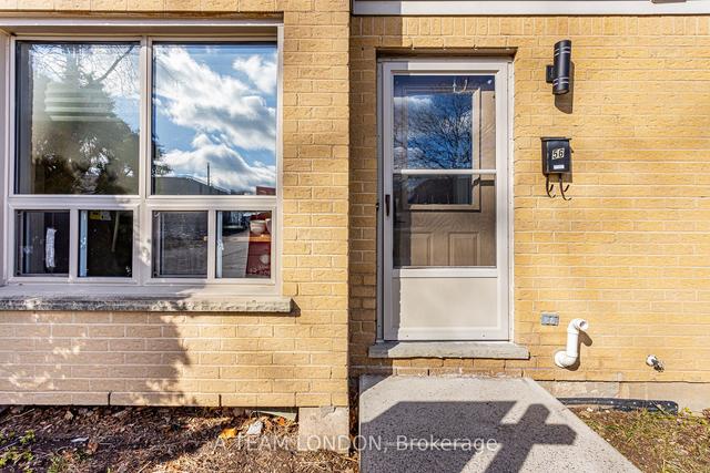 56 - 35 Waterman Ave, Townhouse with 3 bedrooms, 2 bathrooms and 1 parking in London ON | Image 22
