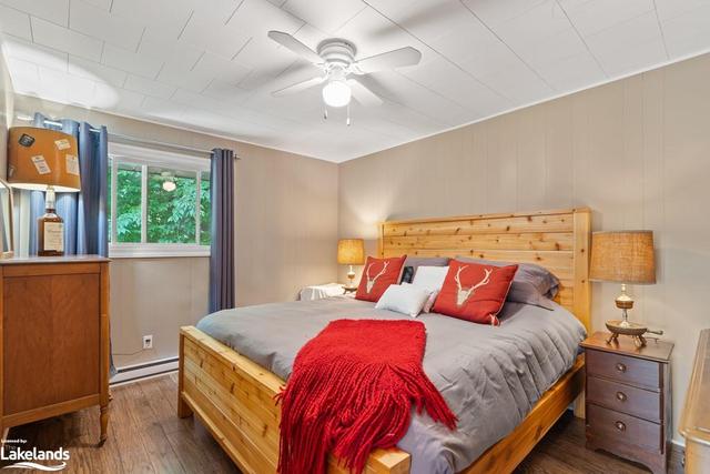 Bedroom 2 in guest cottage | Image 29