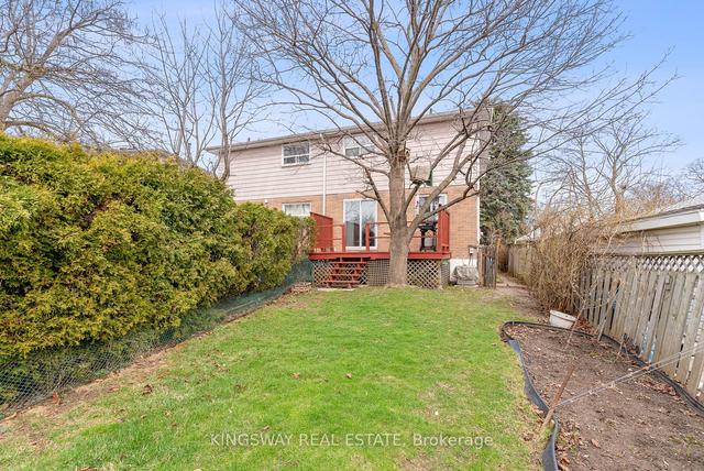 36 Newstead Cres N, House semidetached with 3 bedrooms, 2 bathrooms and 2 parking in Brampton ON | Image 21