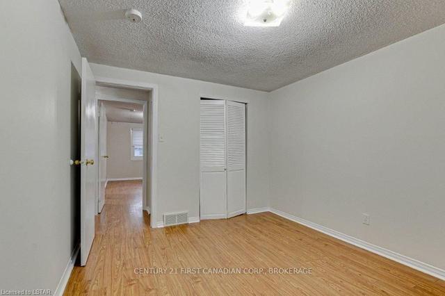 35 - 55 Ashley Cres, Townhouse with 3 bedrooms, 2 bathrooms and 2 parking in London ON | Image 11