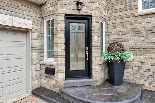 5 - 25 Manor Park Crescent, House detached with 3 bedrooms, 3 bathrooms and 6 parking in Guelph ON | Image 23