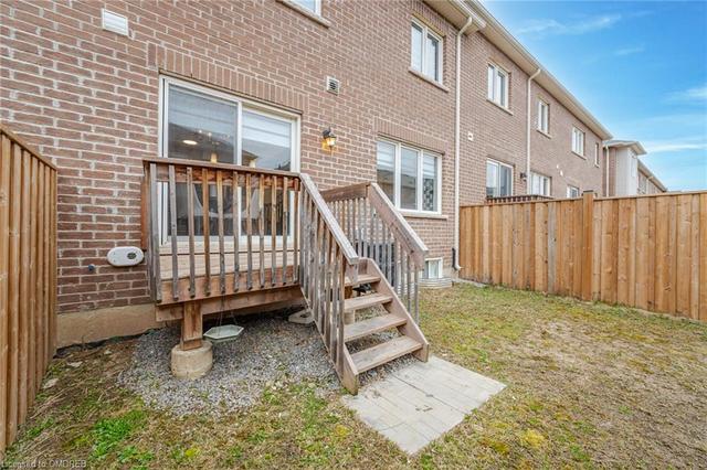 67 Reichert Court, House attached with 3 bedrooms, 2 bathrooms and 2 parking in Milton ON | Image 20