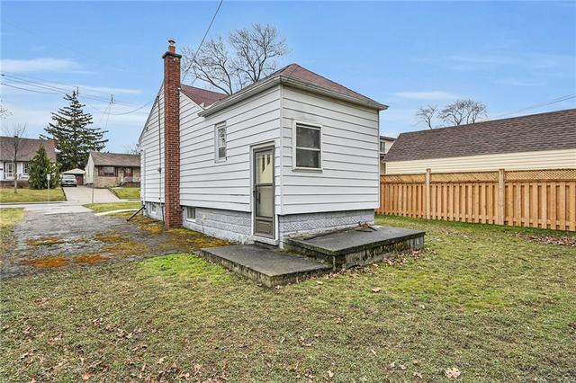 85 Walter Avenue N, House detached with 3 bedrooms, 1 bathrooms and 2 parking in Hamilton ON | Image 31