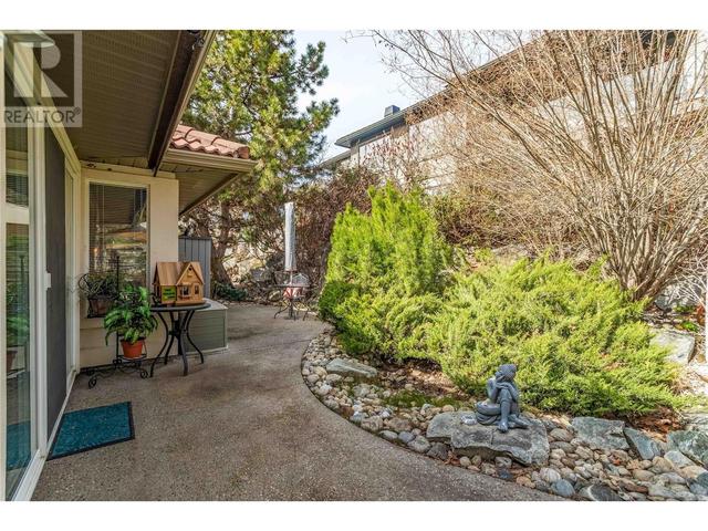 4043 Gallaghers Terrace, House detached with 2 bedrooms, 2 bathrooms and 4 parking in Kelowna BC | Image 21