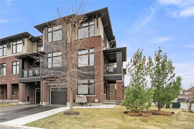 50 Spicebush Place, Townhouse with 3 bedrooms, 4 bathrooms and 2 parking in Ottawa ON | Image 1