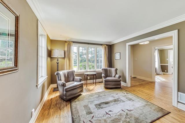 218 Yonge Blvd, House detached with 3 bedrooms, 4 bathrooms and 4 parking in Toronto ON | Image 8