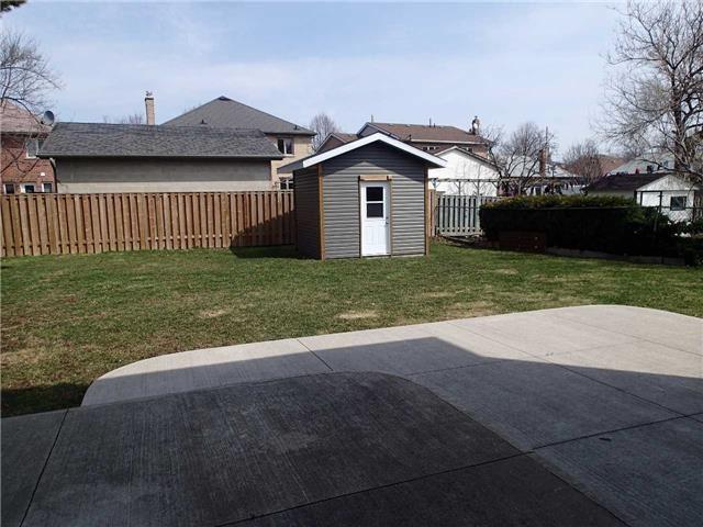 34 Yorkdale Cres, House detached with 4 bedrooms, 4 bathrooms and 3 parking in Toronto ON | Image 20