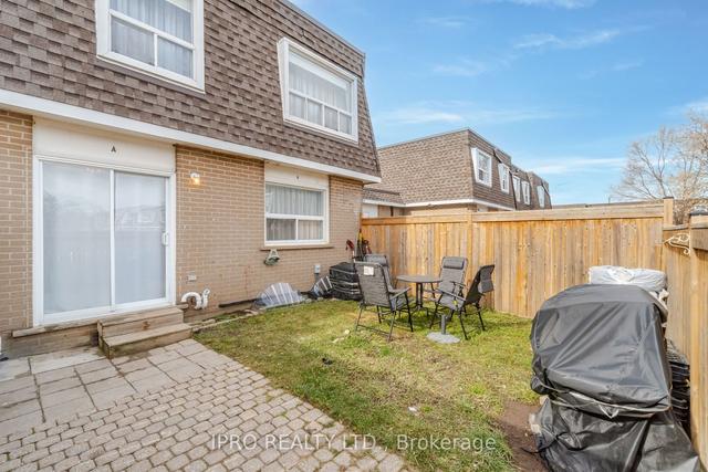 a - 766 Walter St, Townhouse with 3 bedrooms, 2 bathrooms and 1 parking in Cambridge ON | Image 25