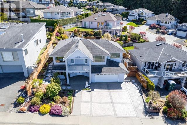 5393 Georgiaview Cres, House detached with 3 bedrooms, 3 bathrooms and 3 parking in Nanaimo BC | Image 54