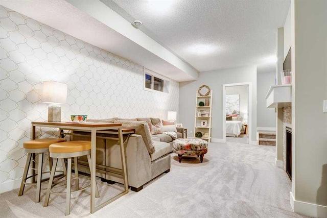210 - 20 Silverado Crest Park Sw, Home with 3 bedrooms, 2 bathrooms and 2 parking in Calgary AB | Image 18