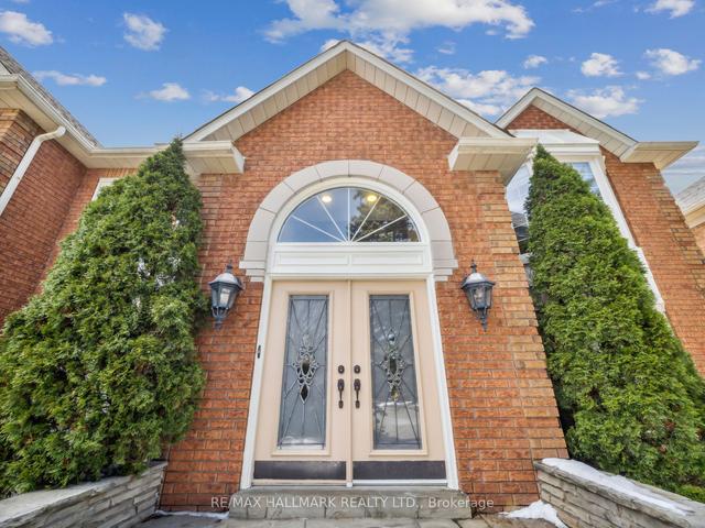 10 Dunloe Rd, House detached with 5 bedrooms, 5 bathrooms and 6 parking in Richmond Hill ON | Image 3