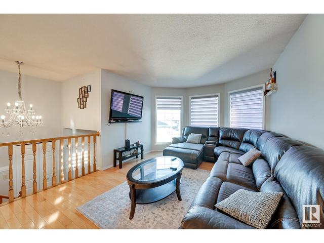 3828 41 St Nw, House detached with 5 bedrooms, 3 bathrooms and null parking in Edmonton AB | Image 4