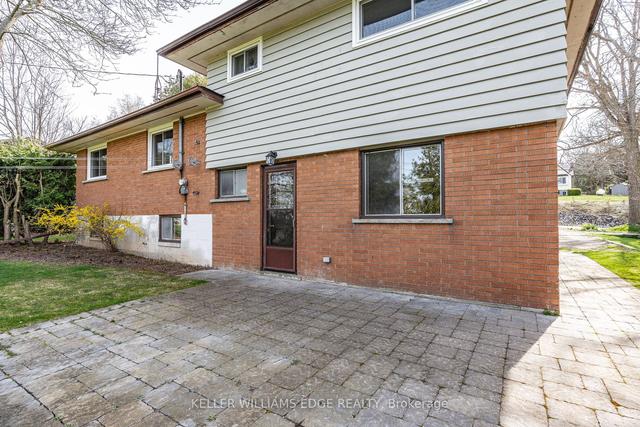 1352 Centre Rd, House detached with 3 bedrooms, 2 bathrooms and 6 parking in Hamilton ON | Image 22