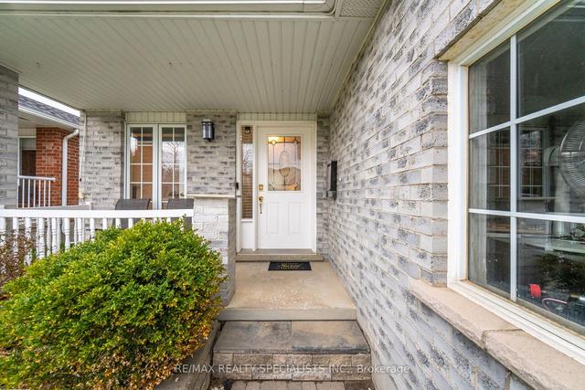 204 Country Club Dr, House detached with 3 bedrooms, 3 bathrooms and 3 parking in Guelph ON | Image 12