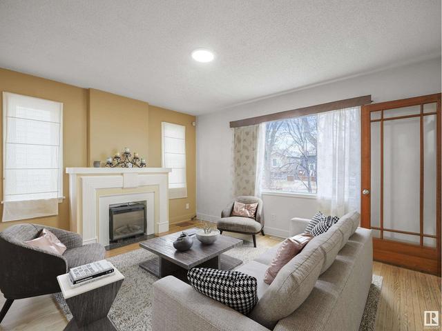11435 87 St Nw, House detached with 4 bedrooms, 2 bathrooms and 2 parking in Edmonton AB | Image 4