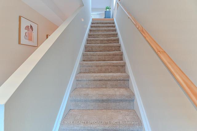 100 Ellis Dr, Townhouse with 3 bedrooms, 2 bathrooms and 2 parking in Brampton ON | Image 39
