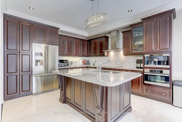 106 Garyscholl Rd, House detached with 4 bedrooms, 5 bathrooms and 6 parking in Vaughan ON | Image 3
