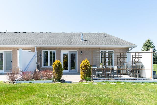 134 Meadow Lane, House attached with 2 bedrooms, 2 bathrooms and 2 parking in Wasaga Beach ON | Image 34