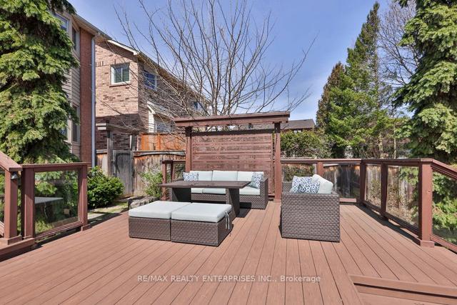 1127 Queen St W, House detached with 4 bedrooms, 4 bathrooms and 6 parking in Mississauga ON | Image 31