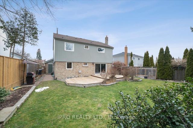 72 Madelaine Cres, House detached with 4 bedrooms, 4 bathrooms and 6 parking in Brampton ON | Image 26