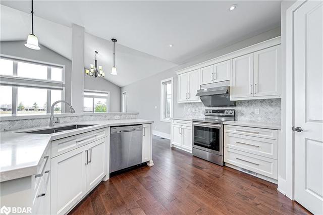 295 Sunnybrae Ave Avenue, House detached with 4 bedrooms, 2 bathrooms and 12 parking in Innisfil ON | Image 5