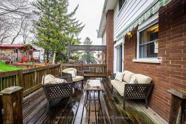40 Townline Rd W, House semidetached with 3 bedrooms, 2 bathrooms and 4 parking in St. Catharines ON | Image 11