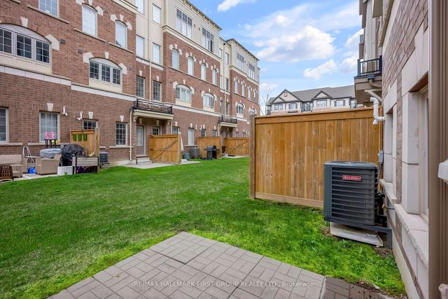 146 Giboulee Path, Townhouse with 4 bedrooms, 3 bathrooms and 2 parking in Oshawa ON | Image 35
