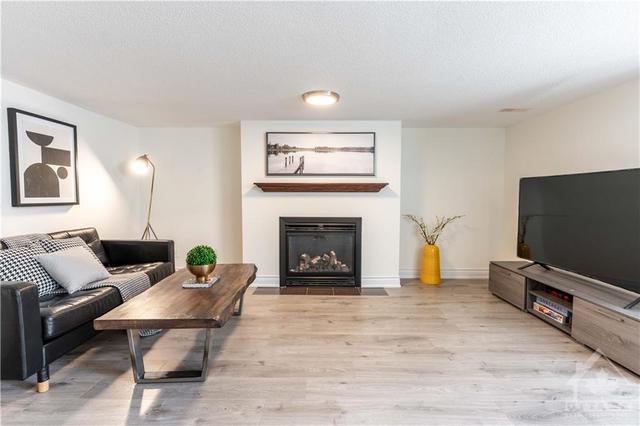 749 Percifor Way, Townhouse with 3 bedrooms, 4 bathrooms and 3 parking in Ottawa ON | Image 15