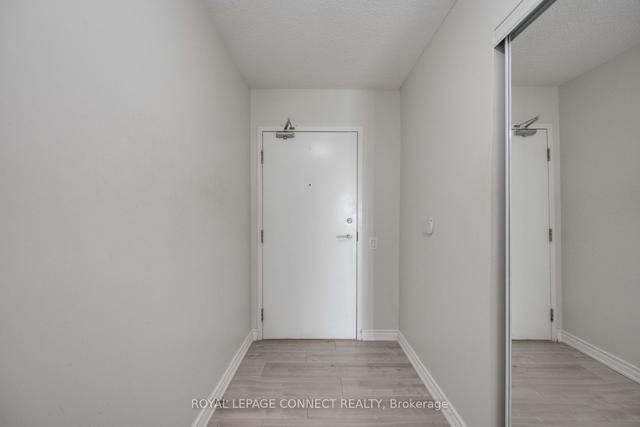 711 - 33 Singer Crt, Condo with 2 bedrooms, 2 bathrooms and 1 parking in Toronto ON | Image 11