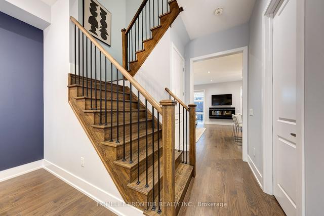 38 Crestridge Dr, House attached with 3 bedrooms, 4 bathrooms and 3 parking in Vaughan ON | Image 13