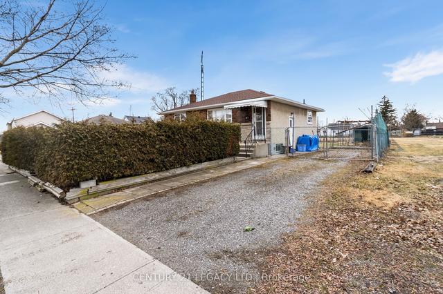 3 Lincoln Ave, House detached with 2 bedrooms, 2 bathrooms and 3 parking in St. Catharines ON | Image 26