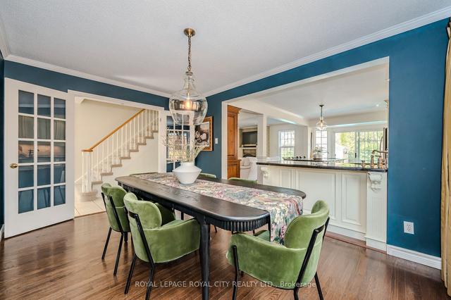 35 Foxwood Cres, House detached with 3 bedrooms, 4 bathrooms and 4 parking in Guelph ON | Image 6