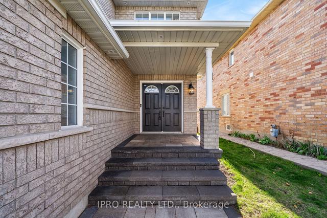 7394 Lantern Fly Hllw, House detached with 3 bedrooms, 4 bathrooms and 5 parking in Mississauga ON | Image 32