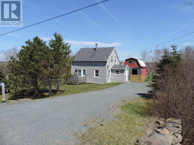 7084 Highway 354, House detached with 3 bedrooms, 1 bathrooms and null parking in East Hants NS | Image 1