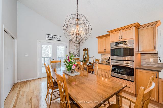 17 Milson Cres, House detached with 1 bedrooms, 3 bathrooms and 3 parking in Guelph ON | Image 7