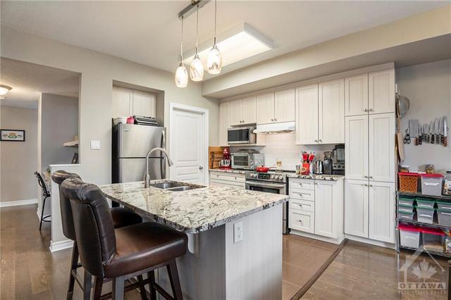 a - 1069 Beryl Private, Condo with 2 bedrooms, 2 bathrooms and 1 parking in Ottawa ON | Image 8