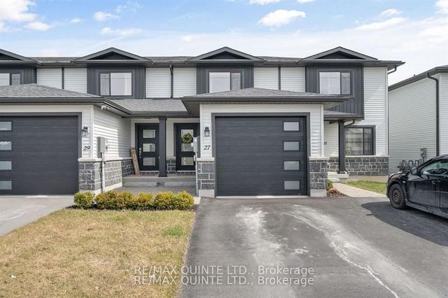 27 Dewal Pl, House attached with 3 bedrooms, 4 bathrooms and 3 parking in Belleville ON | Image 12