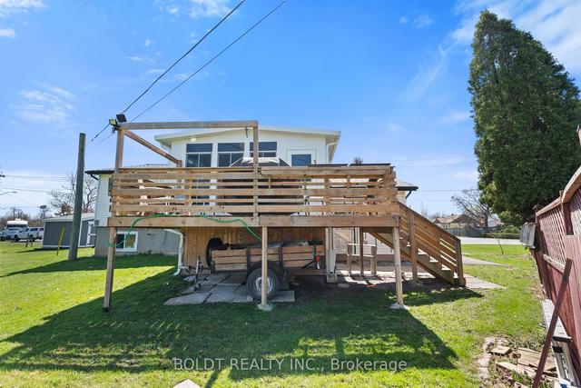 1 Beatrice St, House detached with 2 bedrooms, 2 bathrooms and 6 parking in St. Catharines ON | Image 29