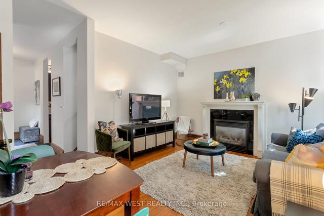 110 Marion St, House detached with 3 bedrooms, 3 bathrooms and 2 parking in Toronto ON | Image 25