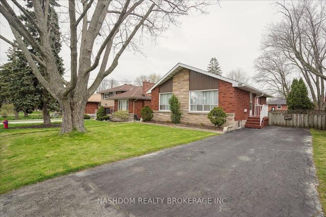 165 West 27th St, House detached with 3 bedrooms, 1 bathrooms and 3 parking in Hamilton ON | Image 12